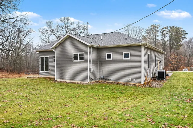 $400,000 | 10599 West H Avenue, Kalamazoo, MI 49009