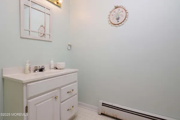 $999,999 | 10 Asbury Avenue, Oceanport, NJ 07757