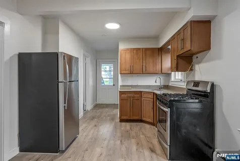 $2,500 | 9 Spencer Avenue, Clifton, NJ 07013