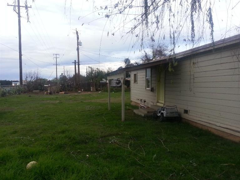 834 South Spruce Road Exeter, CA 93221 - Photo 4 of 9 Gallery Image 4