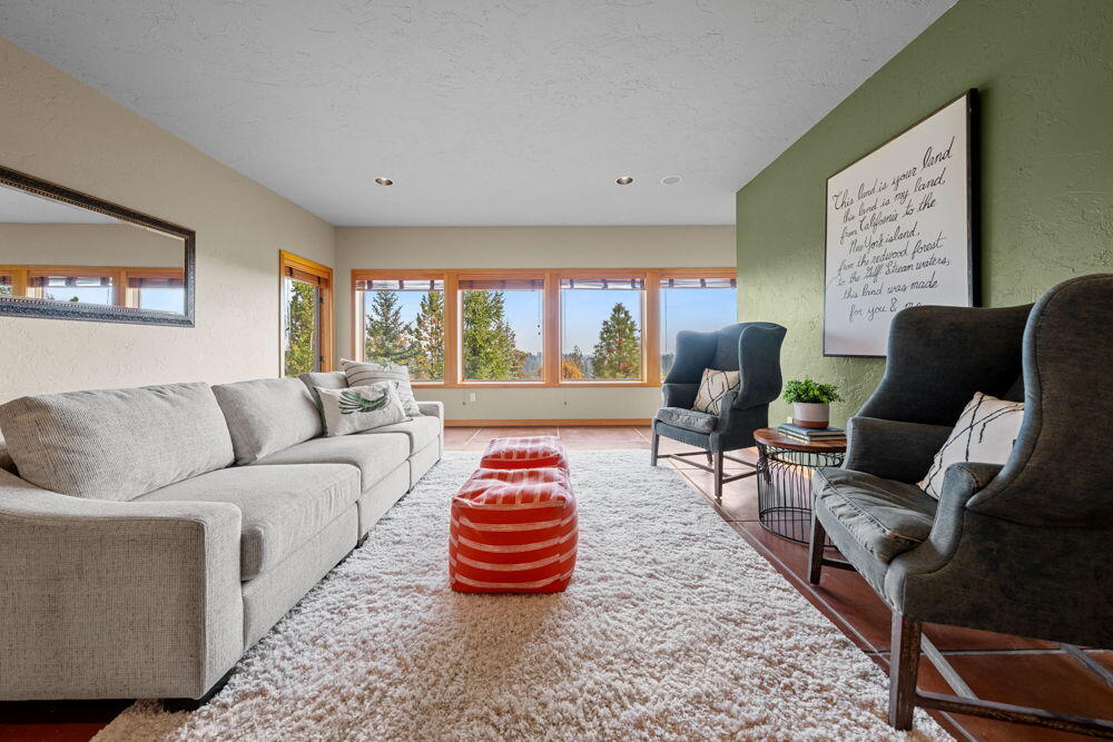 885 Northwest Chelsea Loop Bend, OR 97703 - Photo 45 of 57 88A -web-or-mls-Riley_Visuals-29 -