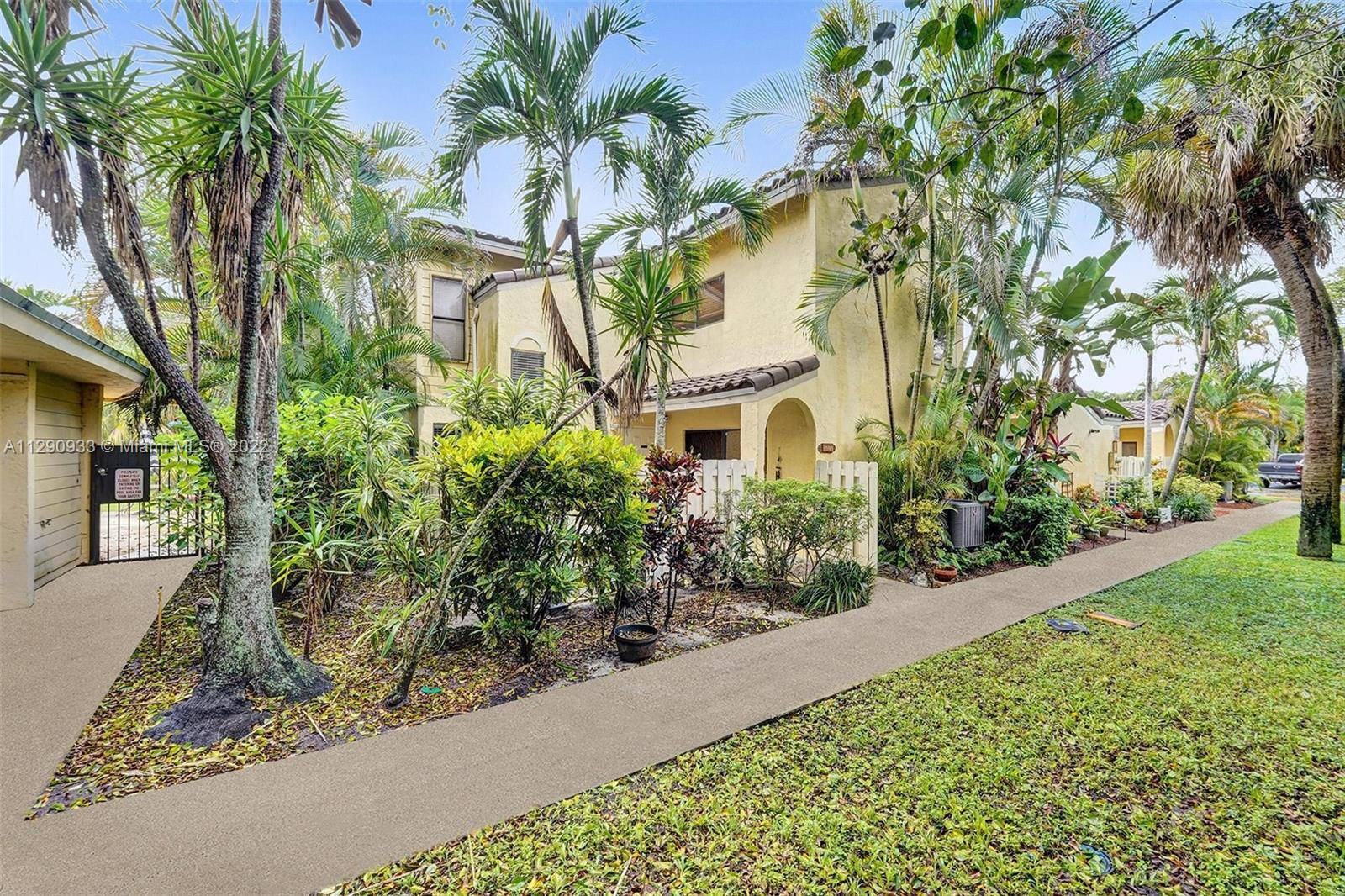 22322 Pineapple Walk Drive Boca Raton, FL 33433 - Photo 4 of 41 DDB01E3D-D17F-491C-998F-FC435BC5BF44