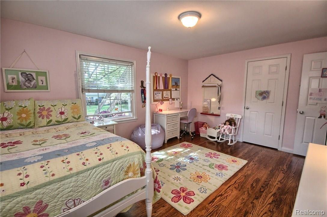1014 Audubon Road Grosse Pointe, MI 48230 - Photo 20 of 27 3rd_Bedroom_2nd_View.jpg