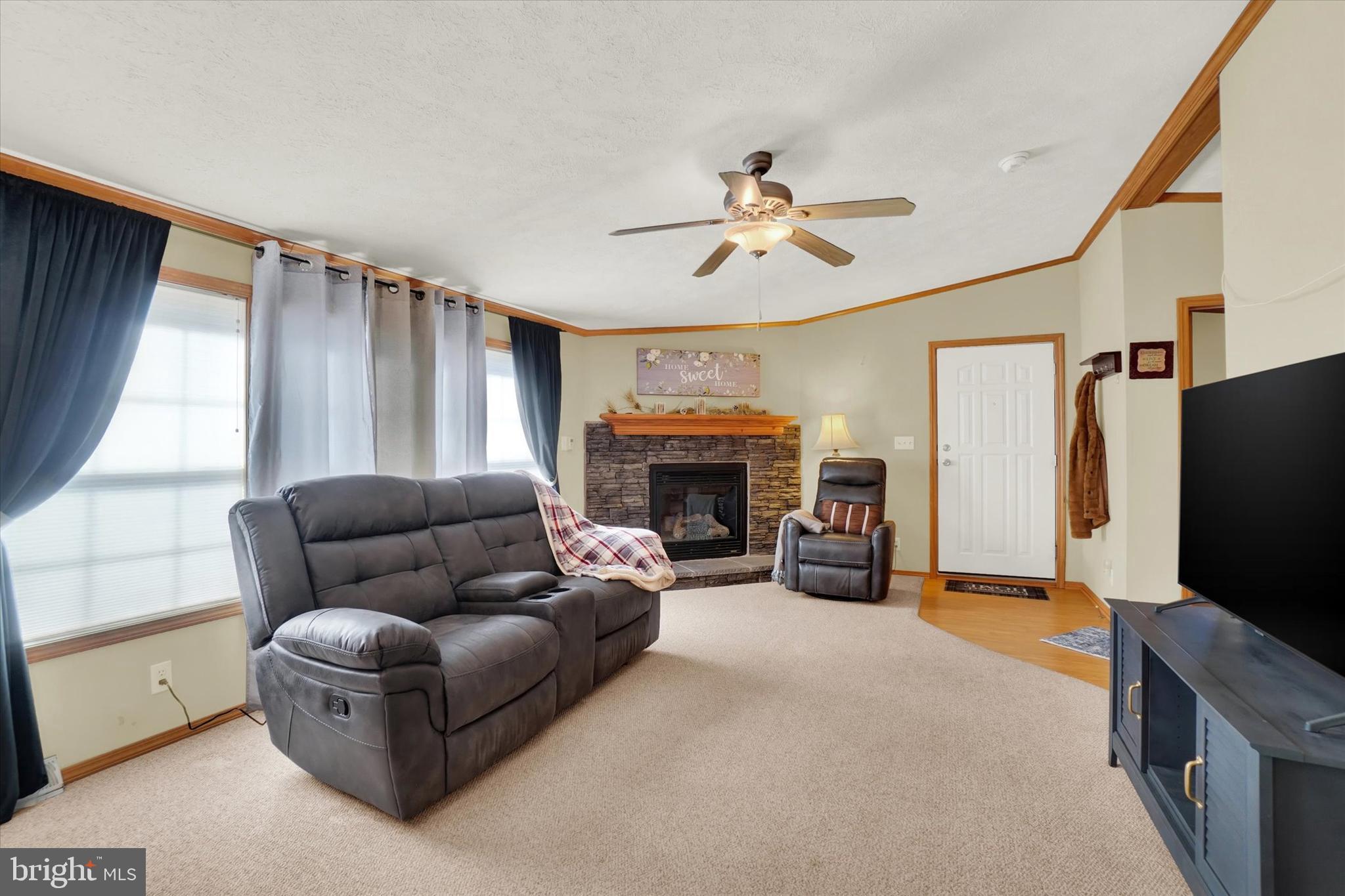 195 Country Ridge Drive York, PA 17408 - Photo 4 of 23