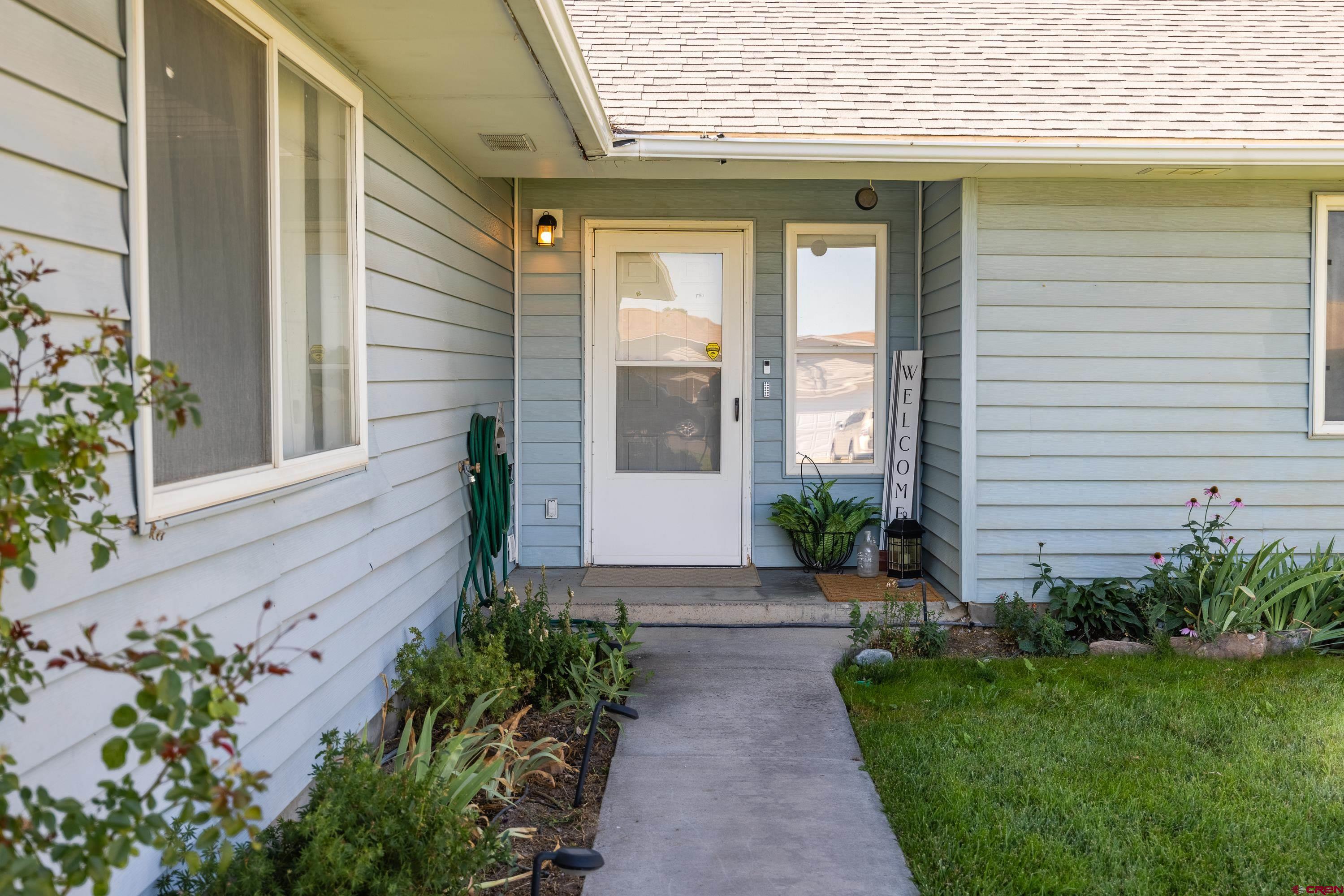 1112 Normandy Road Montrose, CO 81403 - Photo 5 of 37