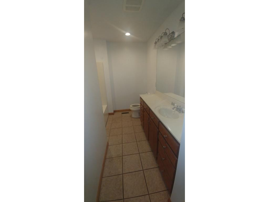 251 Price Road Elizabethton, TN 37643 - Photo 13 of 36 master bath