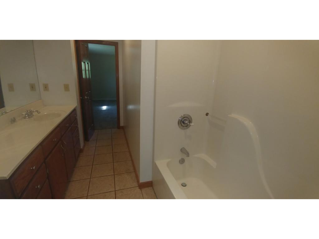 251 Price Road Elizabethton, TN 37643 - Photo 14 of 36 master bath
