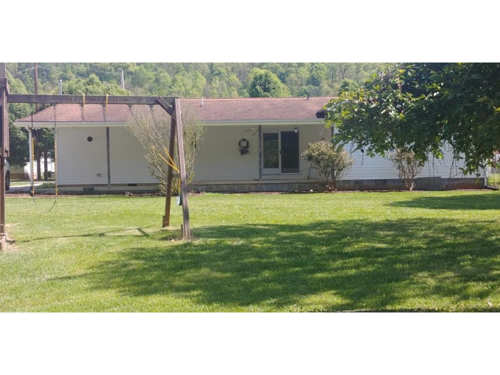 251 Price Road Elizabethton, TN 37643 - Photo 2 of 36 house back