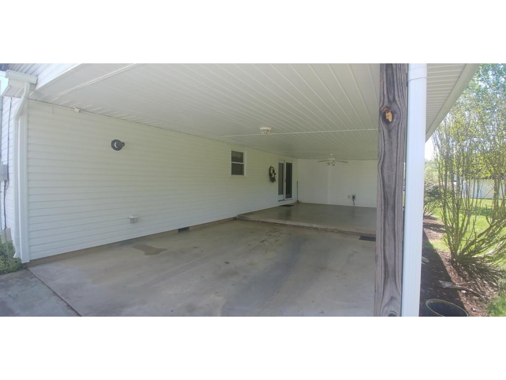 251 Price Road Elizabethton, TN 37643 - Photo 23 of 36 house carport and patio