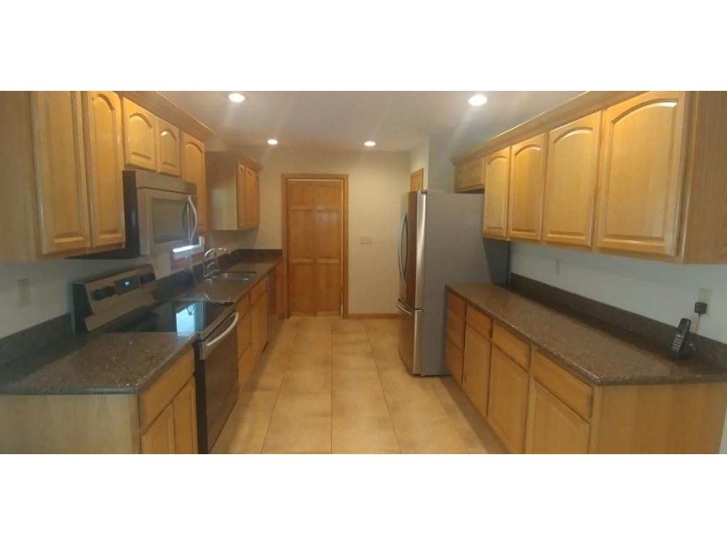 251 Price Road Elizabethton, TN 37643 - Photo 6 of 36 Kitchen