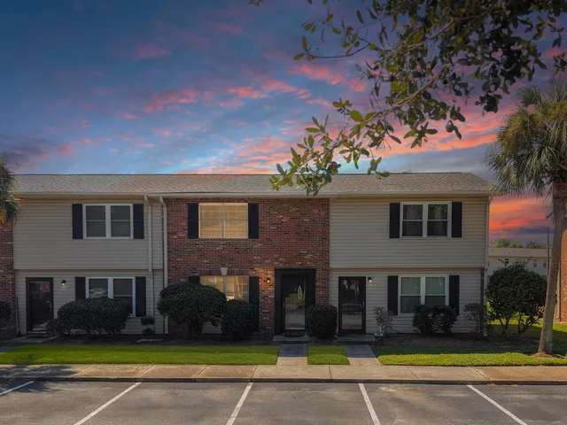 $199,900 | 415 Parkdale Drive, Unit 9E, Charleston, SC 29414