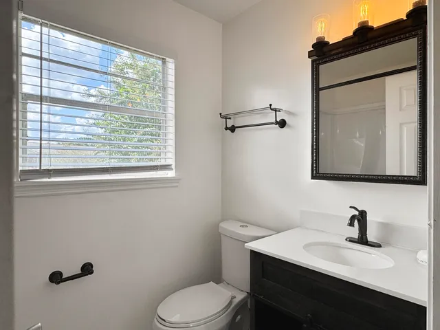 $199,900 | 415 Parkdale Drive, Unit 9E, Charleston, SC 29414