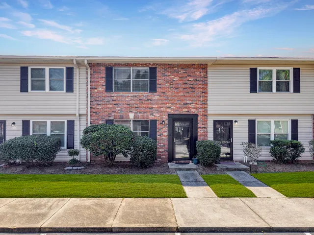 $199,900 | 415 Parkdale Drive, Unit 9E, Charleston, SC 29414