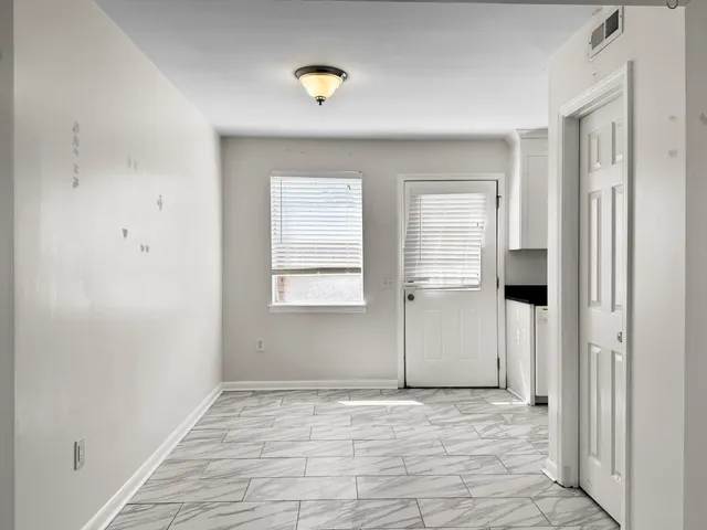 $199,900 | 415 Parkdale Drive, Unit 9E, Charleston, SC 29414