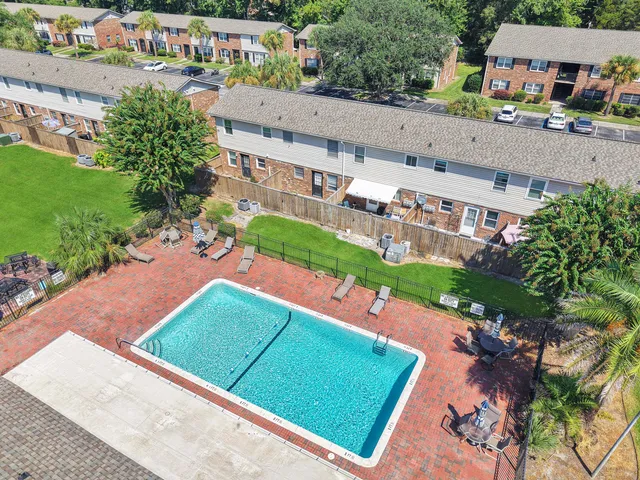 $199,900 | 415 Parkdale Drive, Unit 9E, Charleston, SC 29414