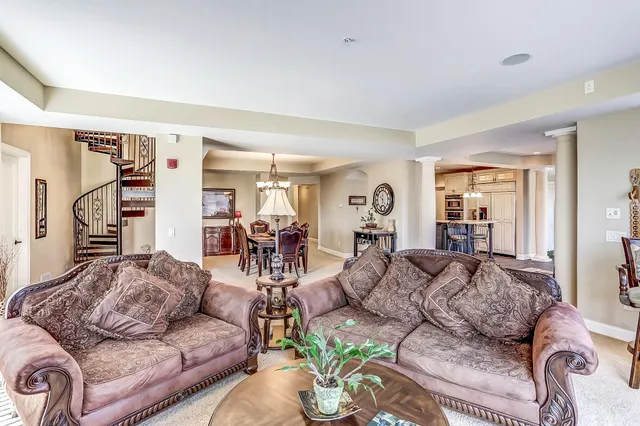 $1,399,000 | 1070 Grandview Court Northeast, Unit 405, Columbia Heights, MN 55421