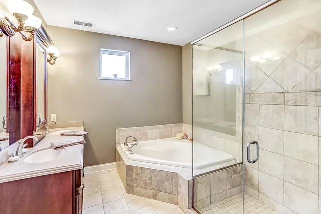 $1,399,000 | 1070 Grandview Court Northeast, Unit 405, Columbia Heights, MN 55421