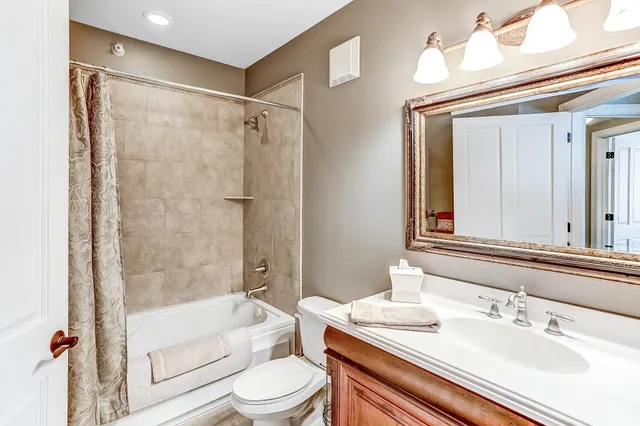 $1,399,000 | 1070 Grandview Court Northeast, Unit 405, Columbia Heights, MN 55421