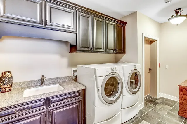 $1,399,000 | 1070 Grandview Court Northeast, Unit 405, Columbia Heights, MN 55421