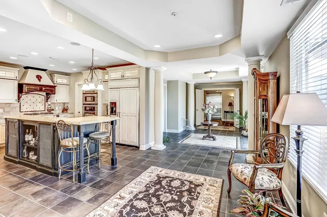 $1,399,000 | 1070 Grandview Court Northeast, Unit 405, Columbia Heights, MN 55421