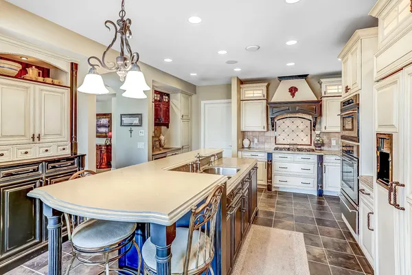 $1,399,000 | 1070 Grandview Court Northeast, Unit 405, Columbia Heights, MN 55421