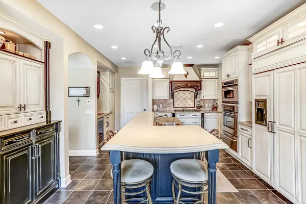 $1,399,000 | 1070 Grandview Court Northeast, Unit 405, Columbia Heights, MN 55421