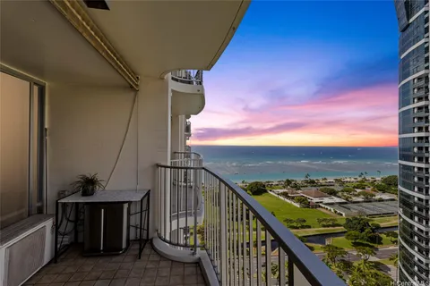$865,000 | 1350 Ala Moana Boulevard, Unit 2711, Honolulu, HI 96814