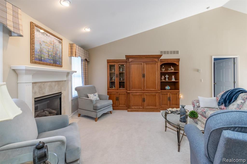 22460 Timber Ridge Court Woodhaven, MI 48183 - Photo 4 of 26