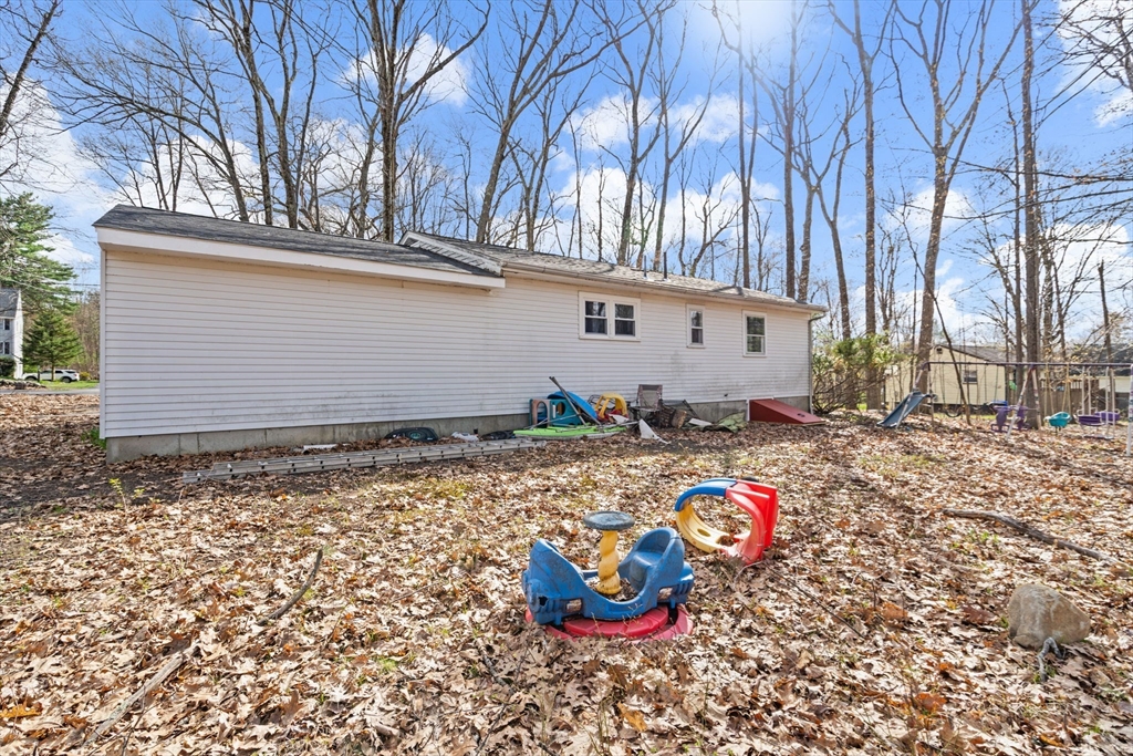 53 Little Turnpike Road Shirley, MA 01464 - Photo 25 of 32