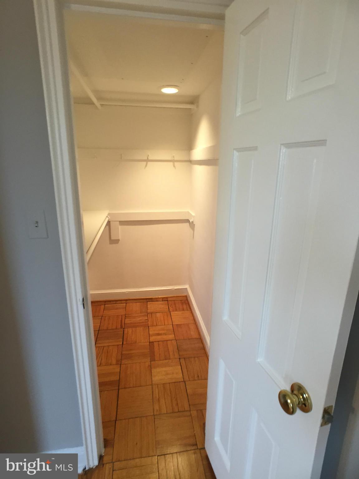 30 South Old Glebe Road, Unit 302E Arlington, VA 22204 - Photo 8 of 21