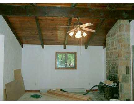 910 Maple Road Acme, PA 15610 - Photo 3 of 4 Gallery Image 3