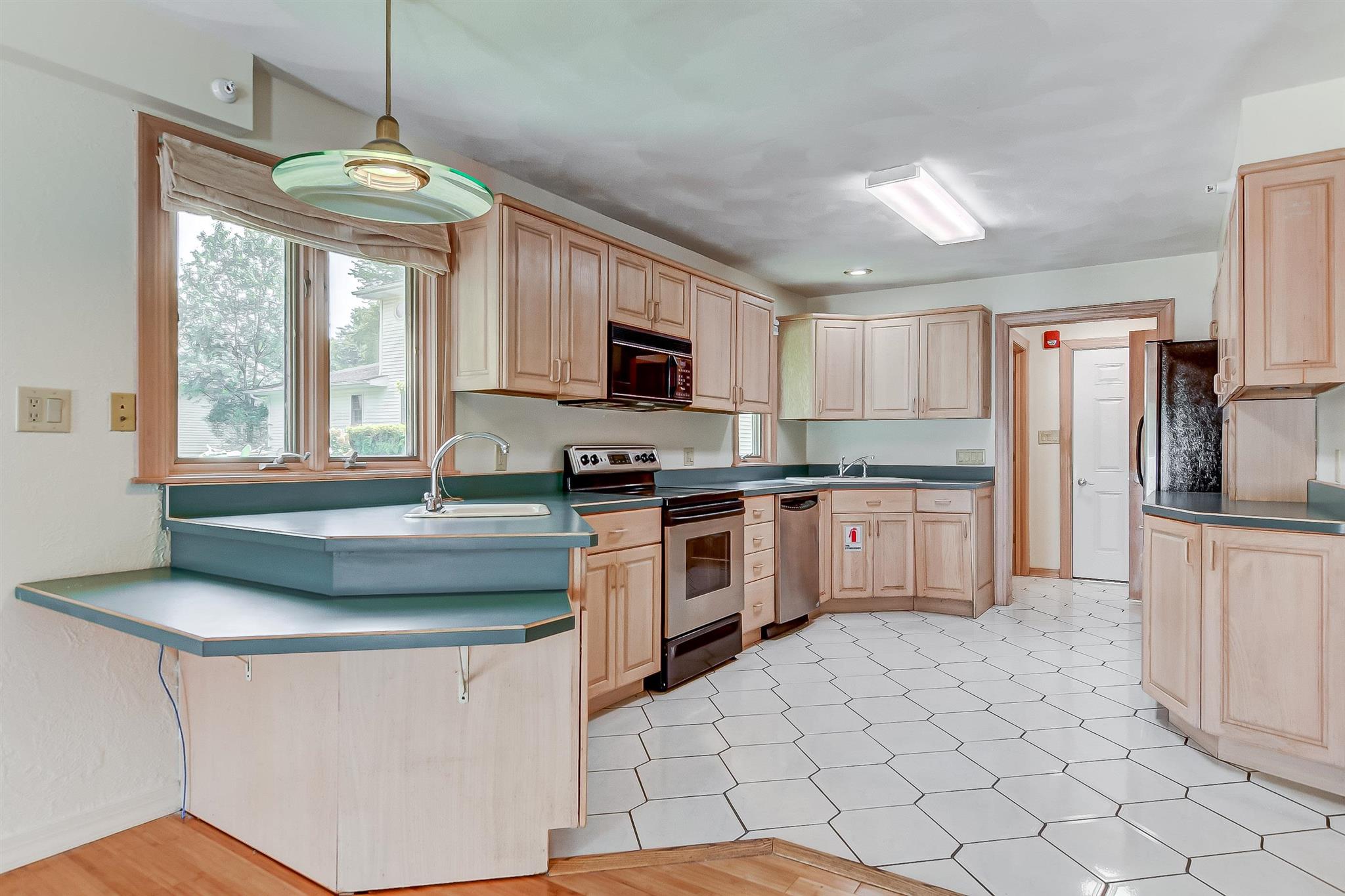 4073 Mill Stone Drive Springfield, IL 62711 - Photo 13 of 39