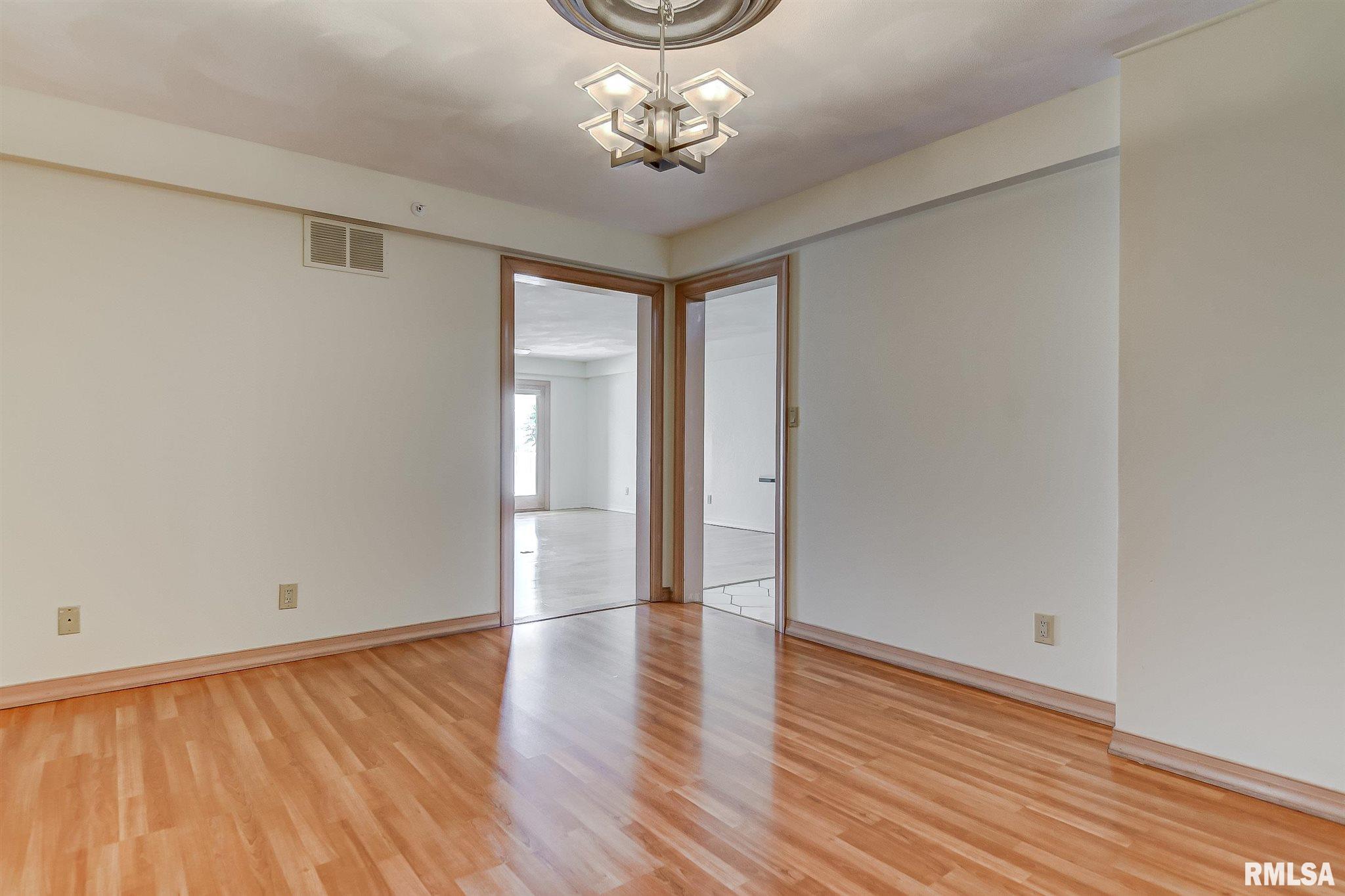 4073 Mill Stone Drive Springfield, IL 62711 - Photo 14 of 39