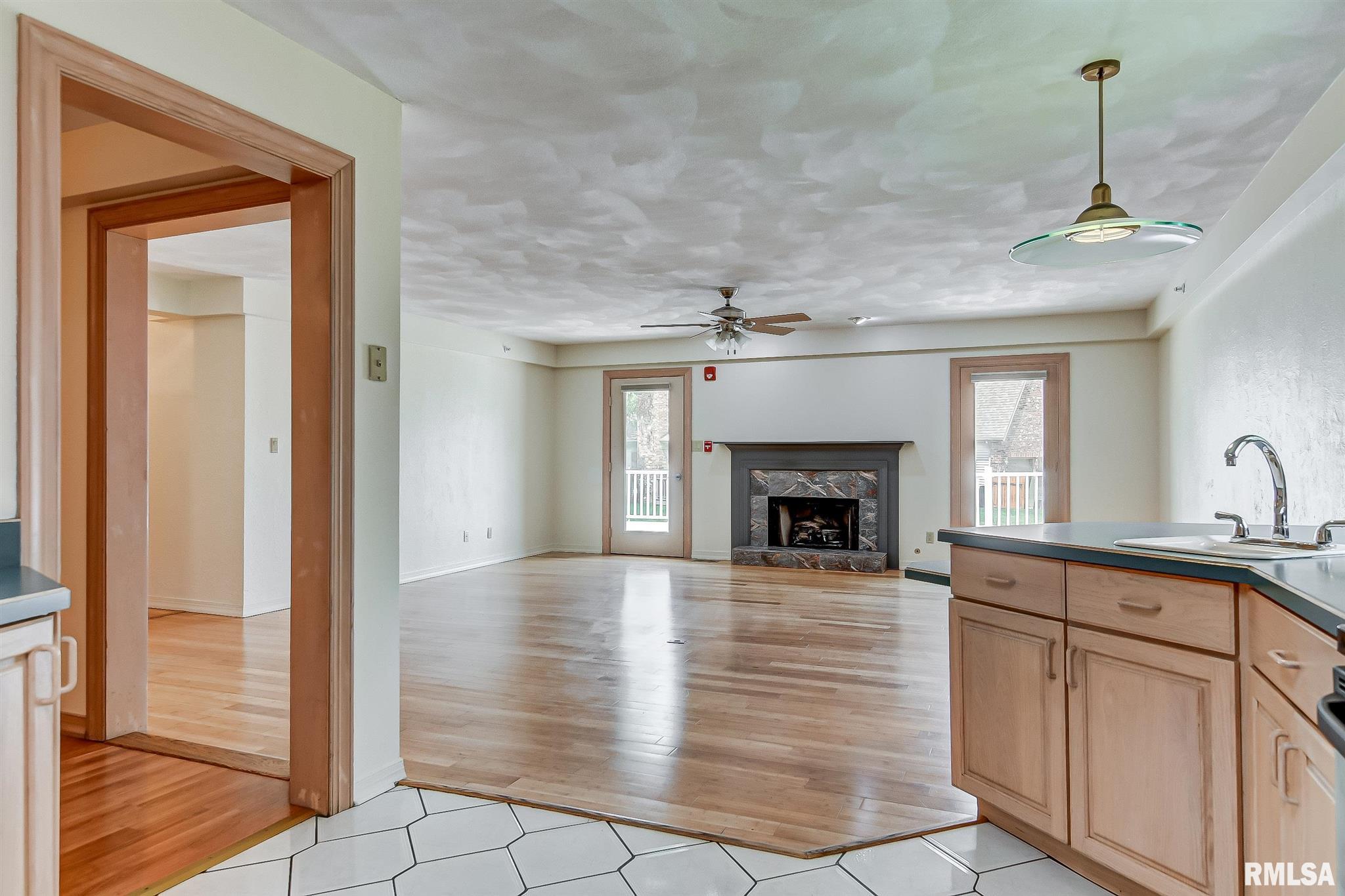 4073 Mill Stone Drive Springfield, IL 62711 - Photo 10 of 39