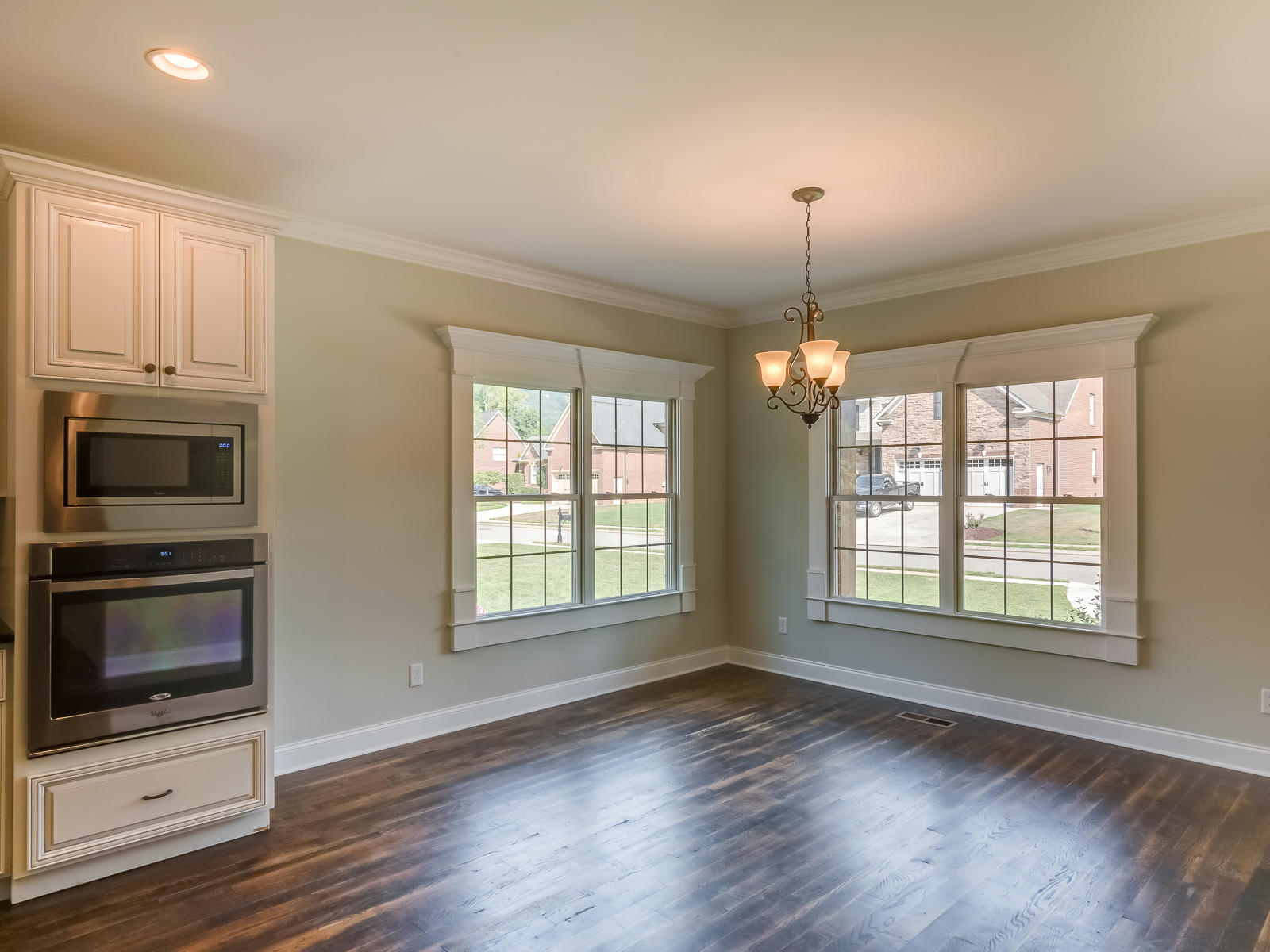 6365 Deep Canyon Road Hixson, TN 37343 - Photo 8 of 41 6365_DeepCanyonRd-8