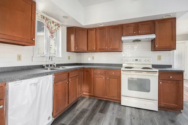 $99,000 | 110 North Disbrow Street, Cassopolis, MI 49031