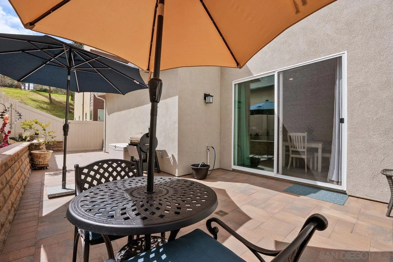 565 Townsend Way San Marcos, CA 92078 - Photo 25 of 33 a table and chairs in the patio