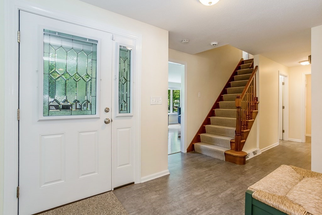 22 Northfield Road Longmeadow, MA 01106 - Photo 3 of 42 Gallery Image 3