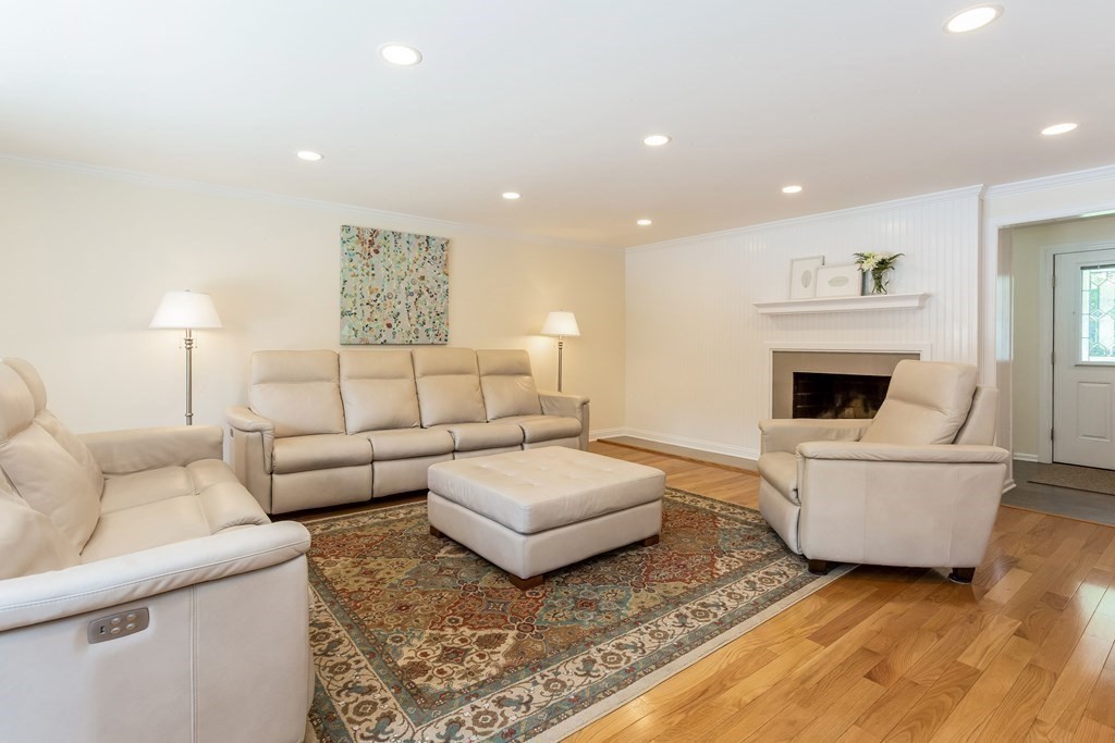22 Northfield Road Longmeadow, MA 01106 - Photo 7 of 42 Gallery Image 7