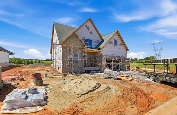 $569,900 | 210 Low Plns Lane, Clarksville, TN 37043