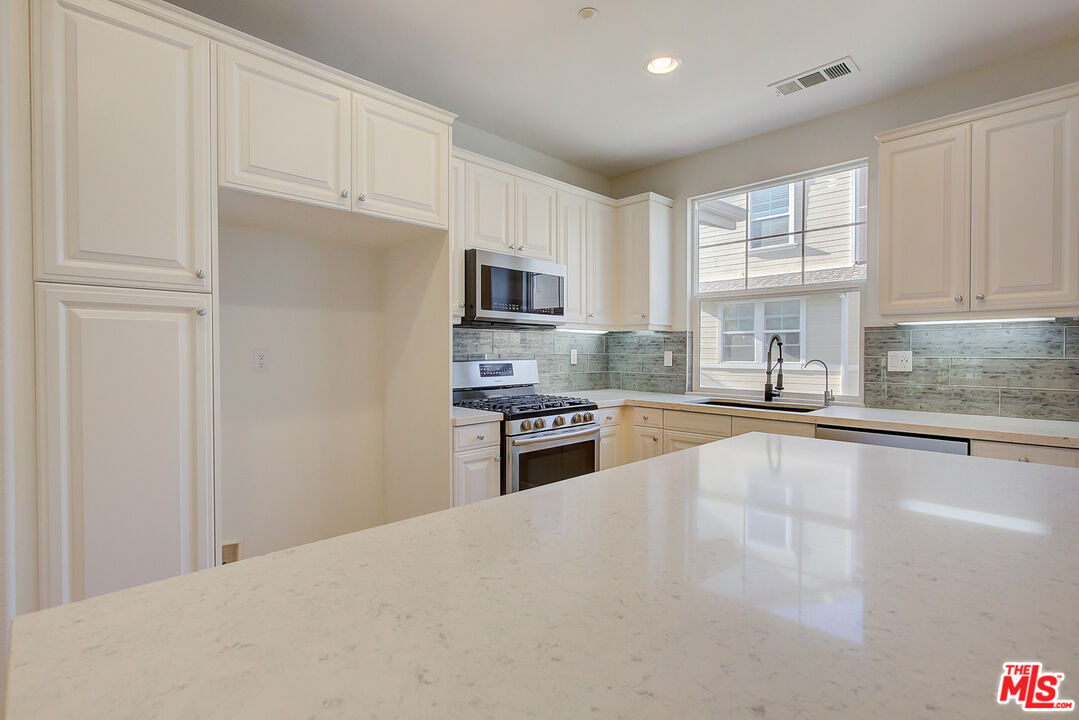 4 Leffington Place Ladera Ranch, CA 92694 - Photo 15 of 26 Gallery Image 15