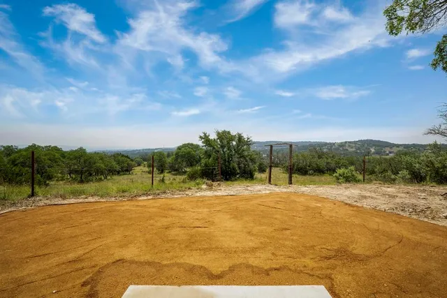 $799,000 | 111 Stoney Hills Road, Center Point, TX 78010