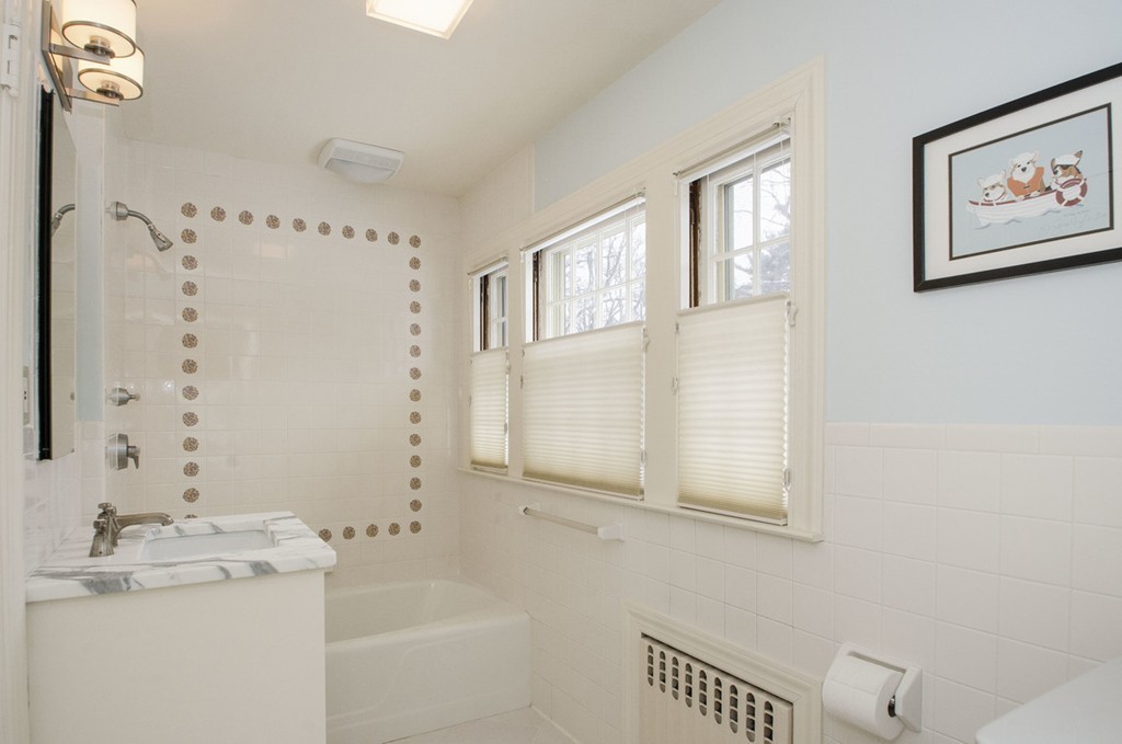 182 Farmington Road Longmeadow, MA 01106 - Photo 20 of 30 Gallery Image 20