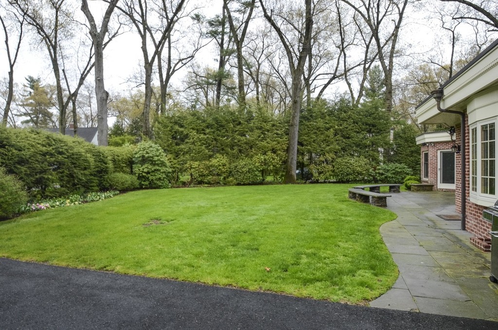 182 Farmington Road Longmeadow, MA 01106 - Photo 30 of 30 Gallery Image 30