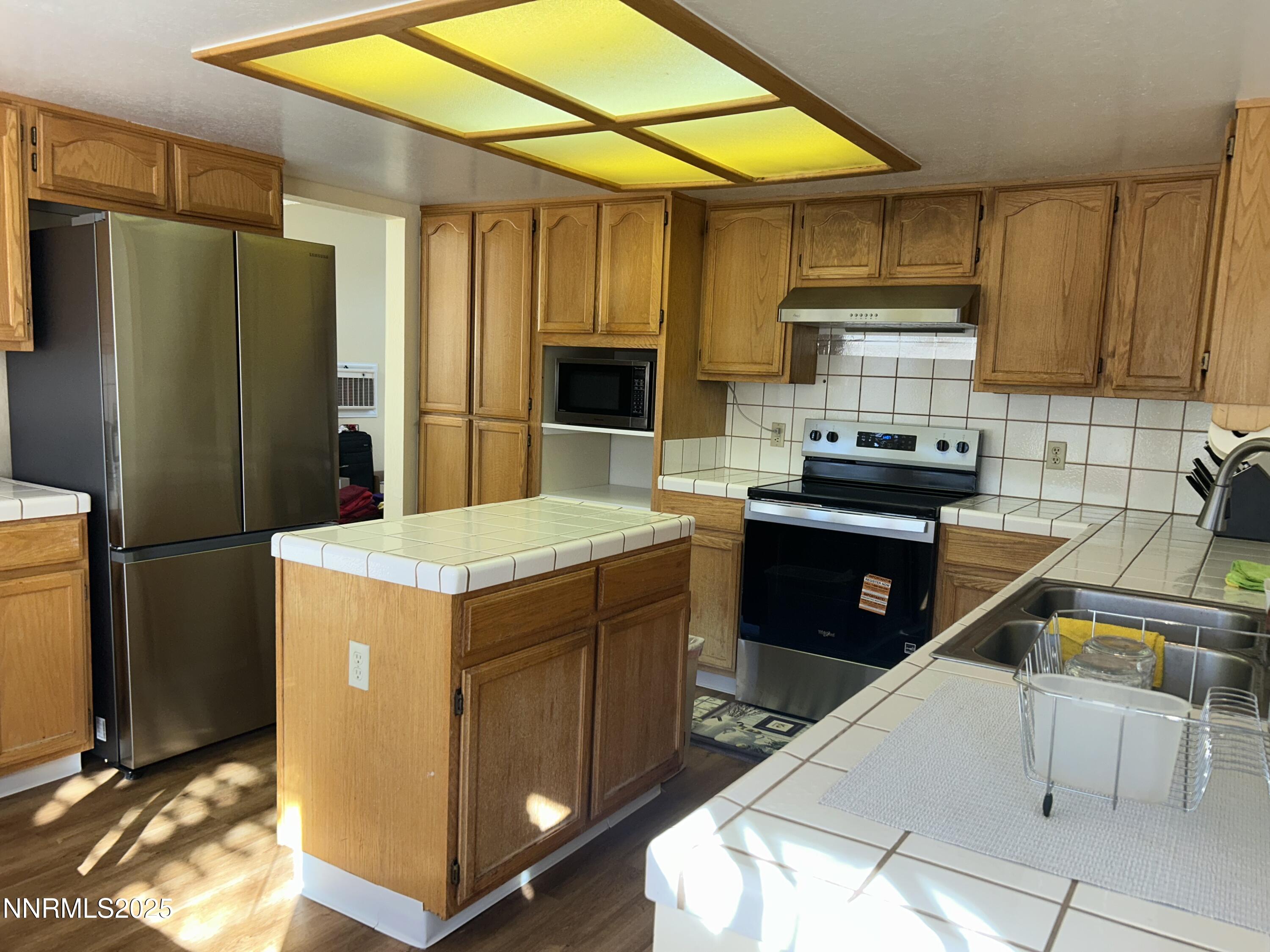 1809 Lakeland Hills Drive Reno, NV 89523 - Photo 9 of 25 IMG_4330