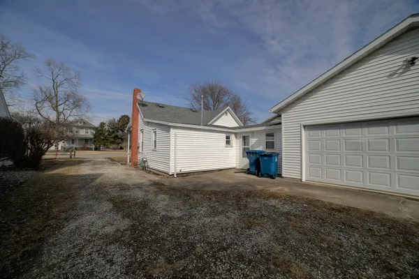 $40,000 | 555 East Mulberry Street, Watseka, IL 60970