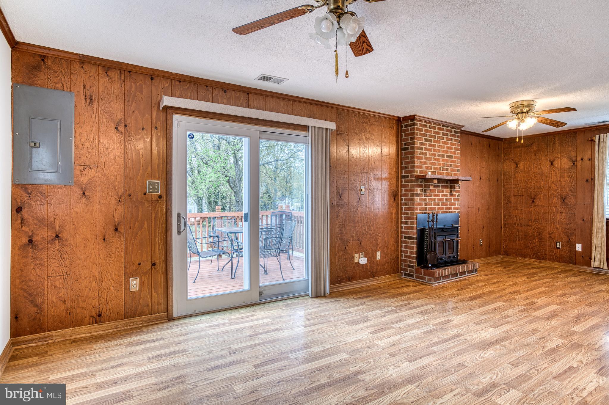 3565 Maple Street Dumfries, VA 22026 - Photo 13 of 36 a view of an empty room with a window