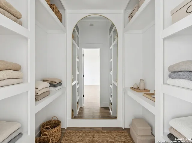 $650,000 | 187 Hidden Ranch Court, Floresville, TX 78114