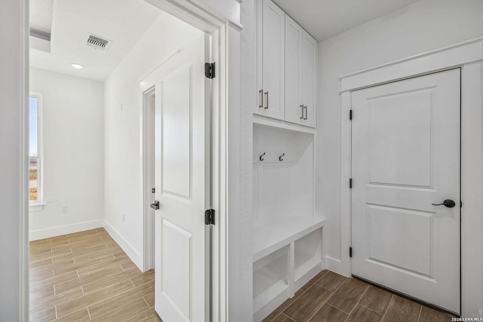 187 Hidden Ranch Court Floresville, TX 78114 - Photo 21 of 37 a view of walk in closet