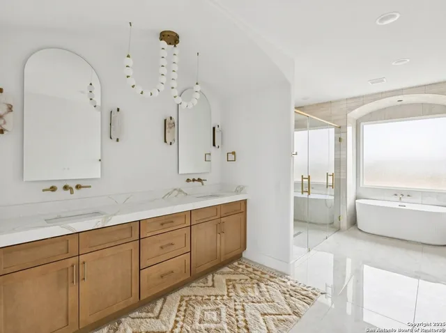 $650,000 | 187 Hidden Ranch Court, Floresville, TX 78114